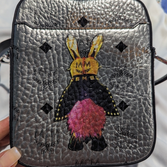 MCM shoulder pouch. - Picture 4 of 6